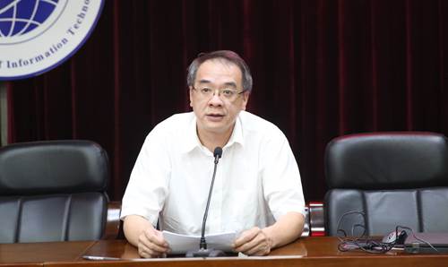 http://www.cuit.edu.cn/News/image/2018/07/13/余校-干部大会.jpg