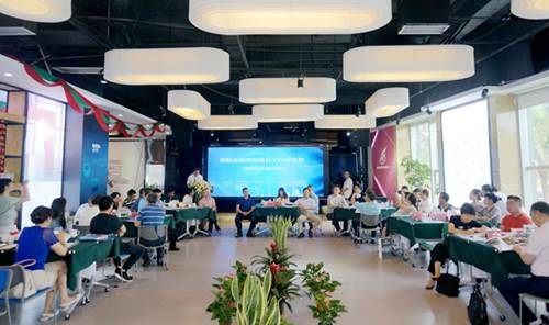 http://www.cuit.edu.cn/News/image/2018/05/18/交流会现场_1.jpg